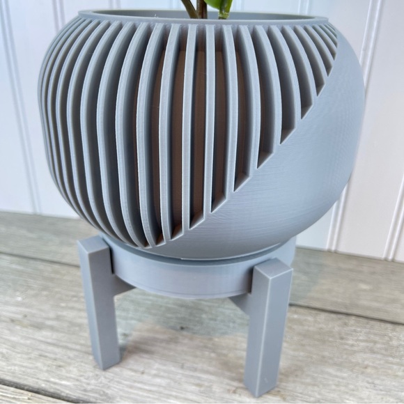 Indoor Flower Pot,The Narvo Planter Pot w/ Drainage Hole & Drip Tray - Picture 2 of 9